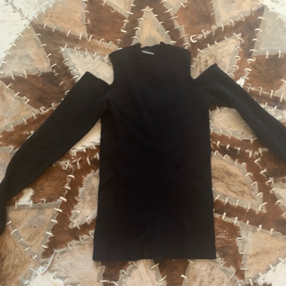 REVAMPED - Shoulder less Knit 4 FOR $25 - Picture 2 of 5